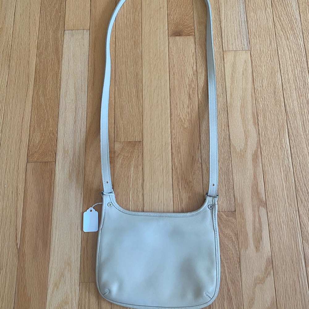 Vintage Coach Cream Leather Cross Body Bag - Picture 4 of 9